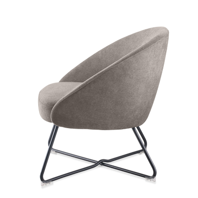 Sturdy Frame Supreme Ergonomic Chair Contemporary Lounge Chair Minimalist Aesthetic